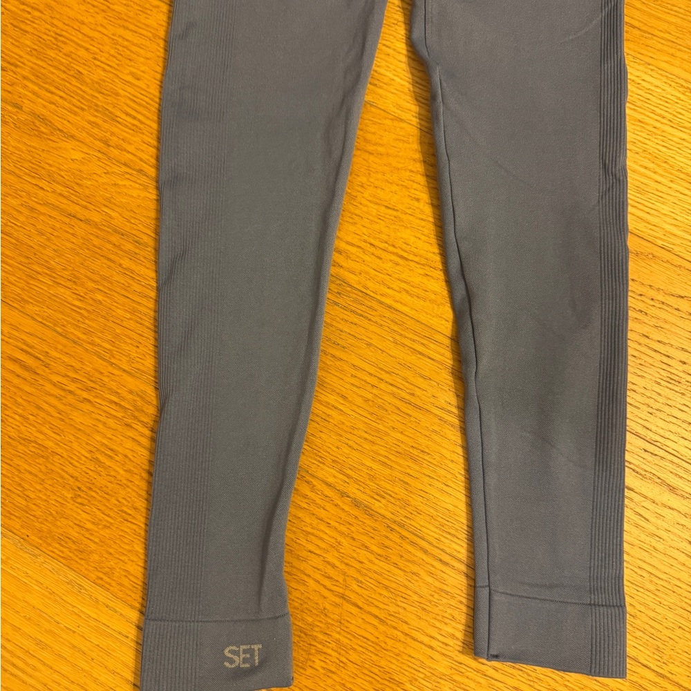 Set Active Grey Active Set - image 4